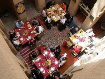 Viaggi in moto Tour Marocco cena Hotel tipico